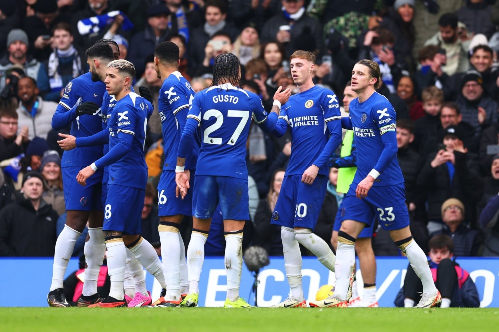 西甲半场：伦布雷拉斯闪击，亚马尔破门，巴萨2-1阿拉维斯