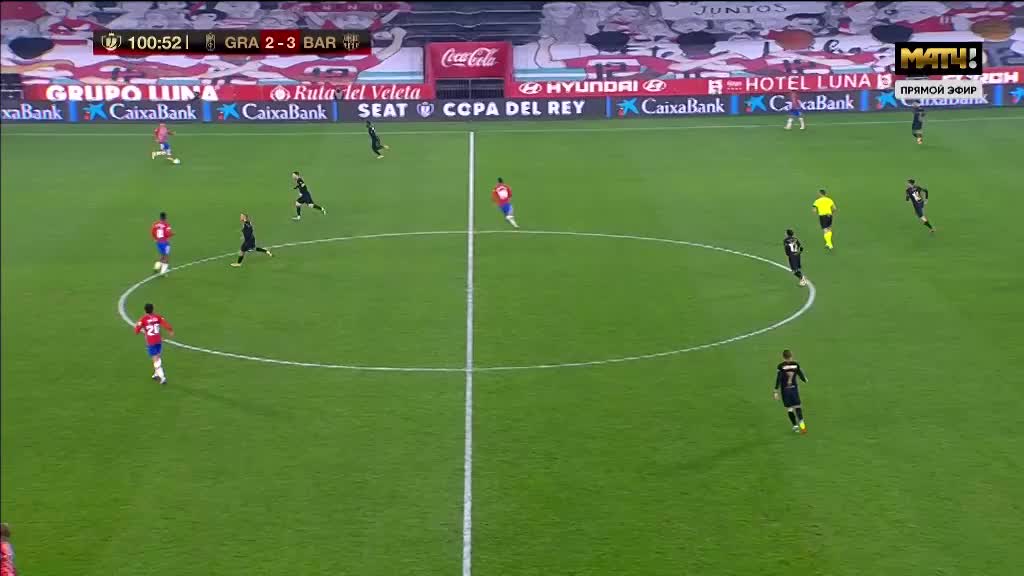 意甲第十四轮：萨索洛3-1逆转佛罗伦萨，紫百合陷入困境