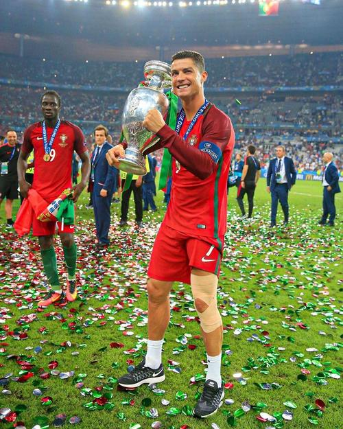 官方：原FLY上单Bwipo加盟French Flair，担任打野位置