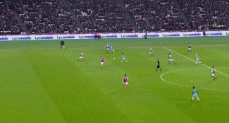 北爱尔兰小将唐利：在热刺时凯恩帮了我很多，这让我喜欢回撤