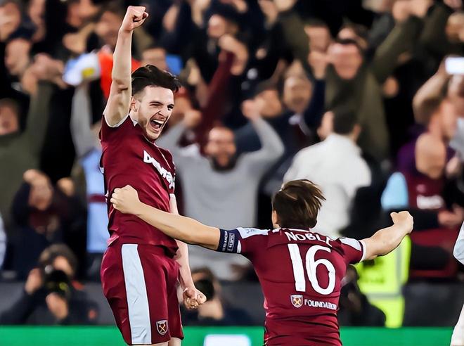 官方：大阪樱花与主帅帕帕斯续约至26／27赛季结束